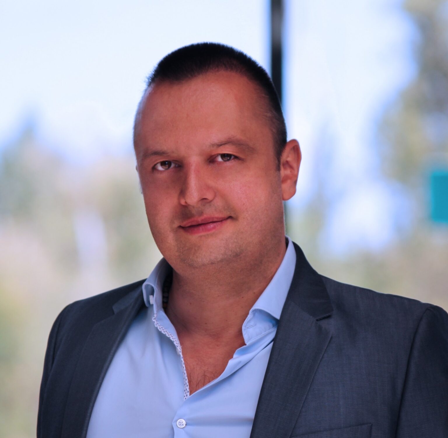 Shell Jacovic Board and Staff – Tesla Science Foundation